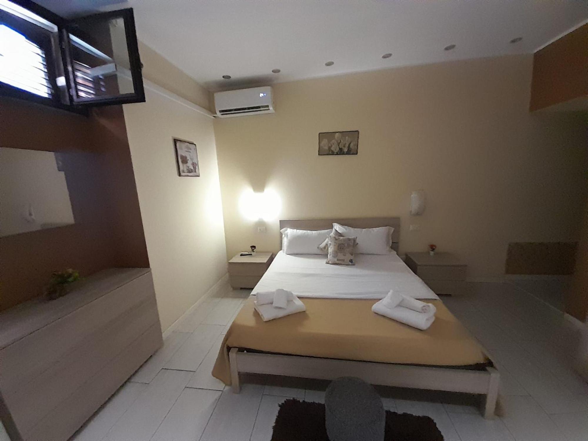 Primo Hotel Катания Стая снимка
