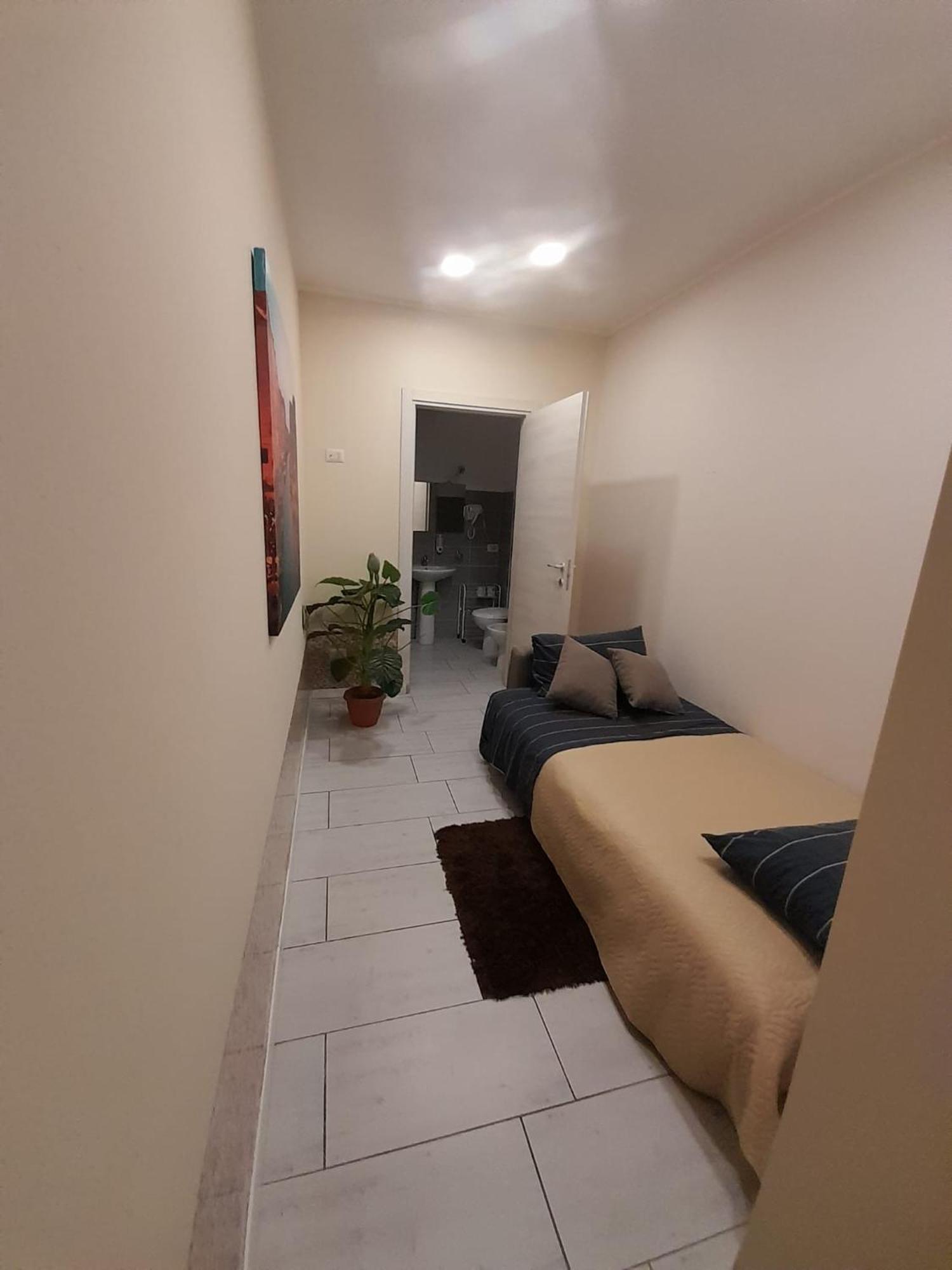 Primo Hotel Катания Стая снимка